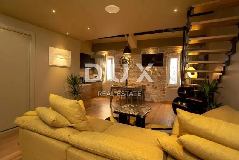 Istria, Rovinj, trojizbový dizajnérsky apartmán, 55,93 m2, centrum mesta