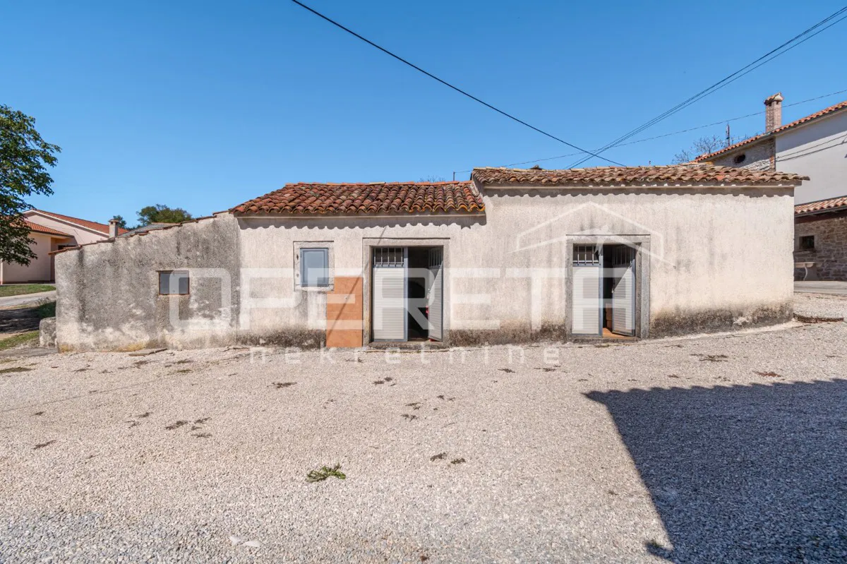 Istria, nei dintorni di Vižinada - Piccola casa in pietra da adattare