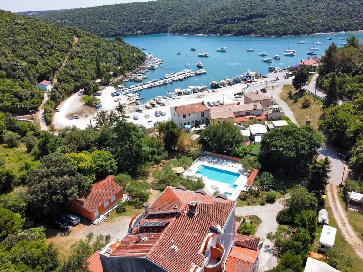 Investicija iz snova: šarmantni hotel u Krnici, 200 m od mora