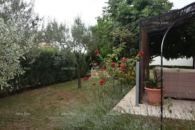 Vendita di una bella casa a duplice famiglia con garage, nei dintorni di Poreč! – 3