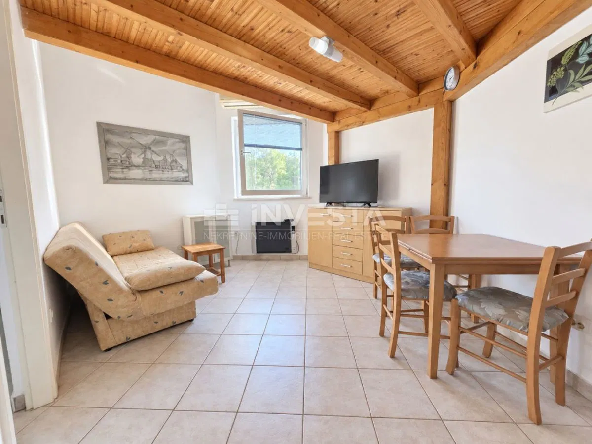 Fažana, stan 30 m2, galerija, balkon, parking, 400 m od plaže