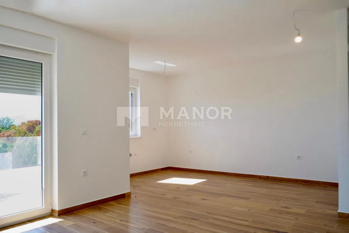 MARINIĆI - Novogradnja! 3S+DB stan s parkingom, 80 m2