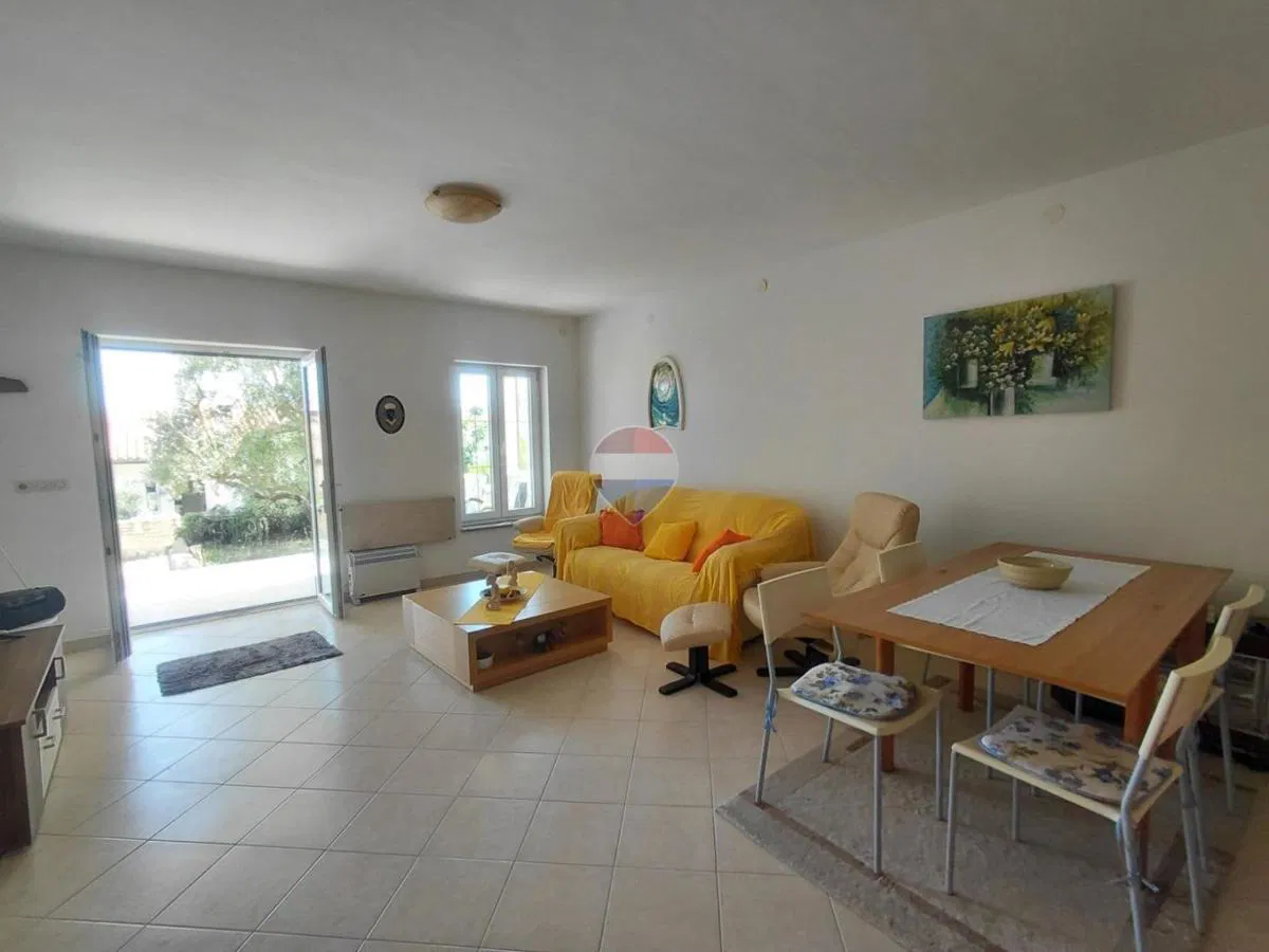 Istra,Duga uvala,stan u prizemlju s vrtom