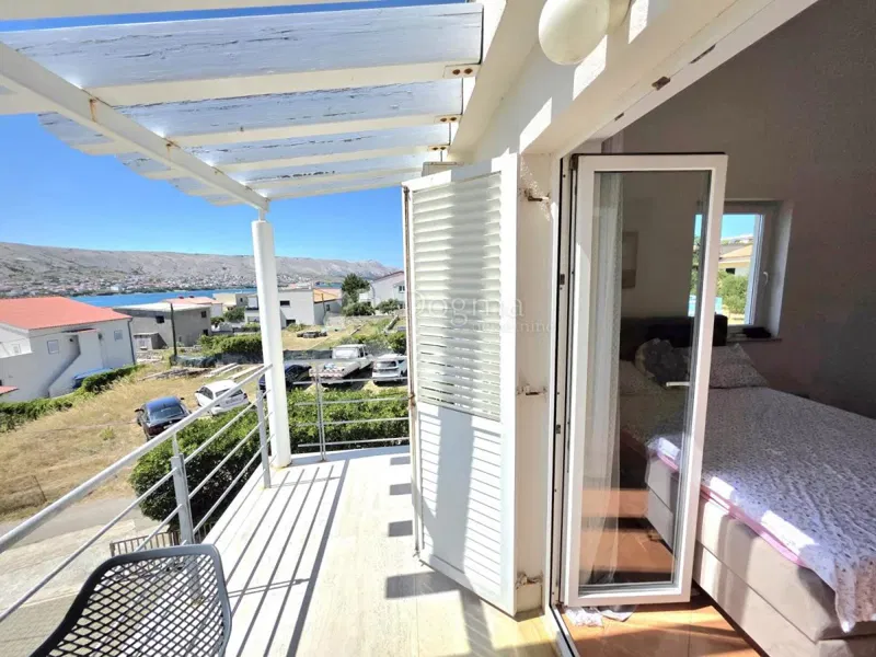 Pag, appartamento con una bellissima vista - OCCASIONE!