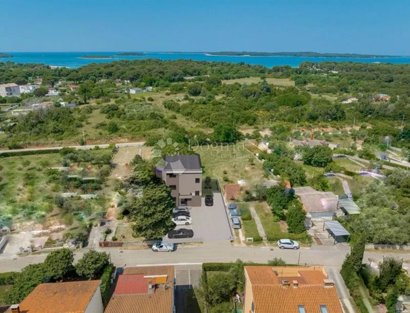 ODLIČAN DVOSOBAN STAN, 74 m2