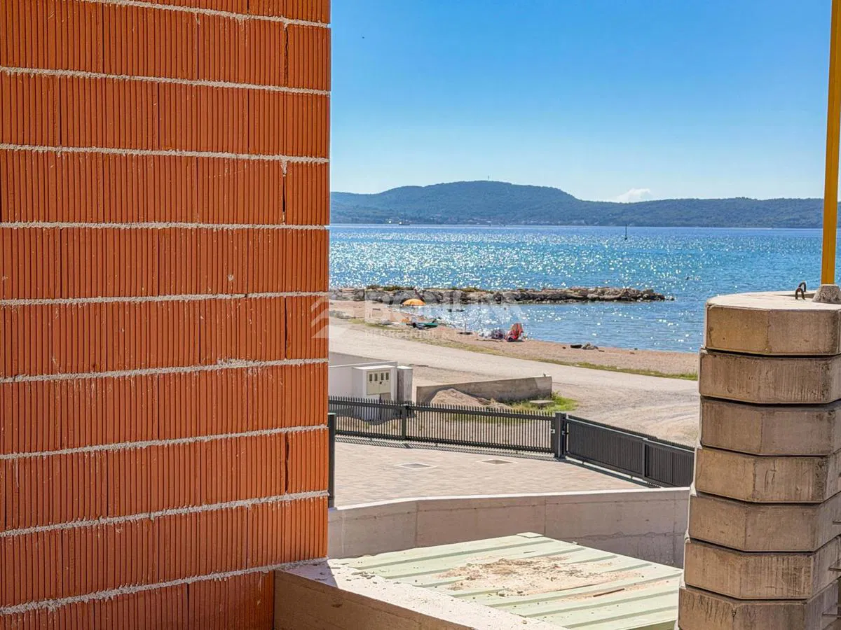 Odličen majhen apartma v bližini plaže, prvo nadstropje, Srima-Vodice