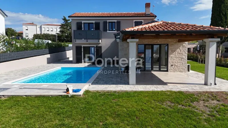 ISTRIEN, POREČ - modernes Haus mit Swimmingpool, Meerblick und großem Garten