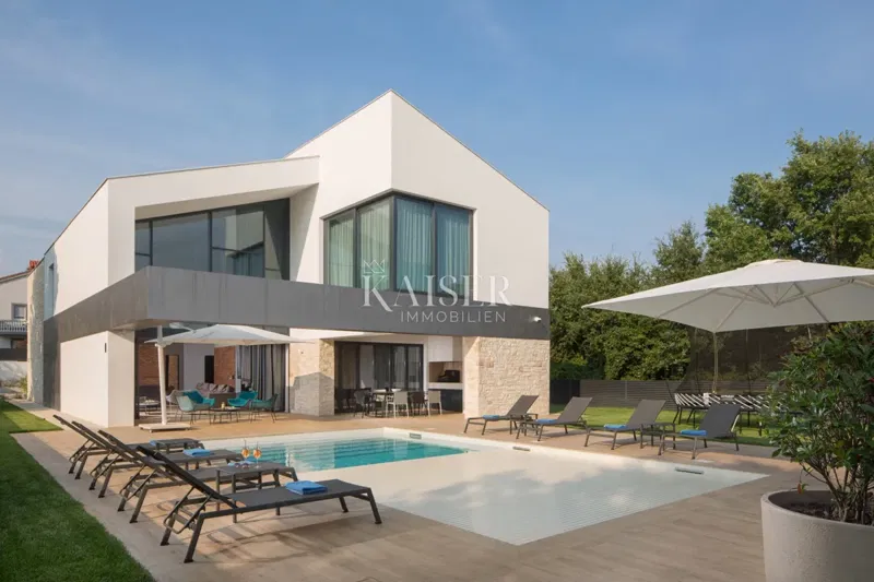 Istra, Ližnjan- ekskluzivna vila 400m² s grijanim bazenom