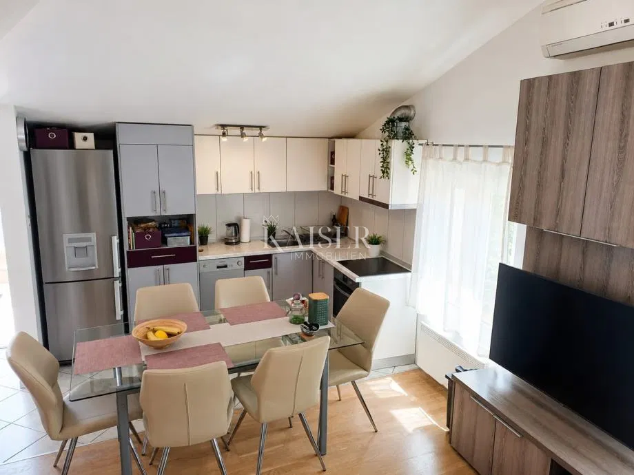 Mali Lošinj, dvosoban stan 55 m² u samom centru