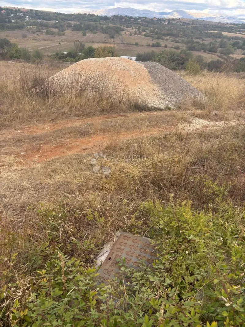 Ziemia rolna Vojnić Sinjski, Trilj, 2.980m2 – 2