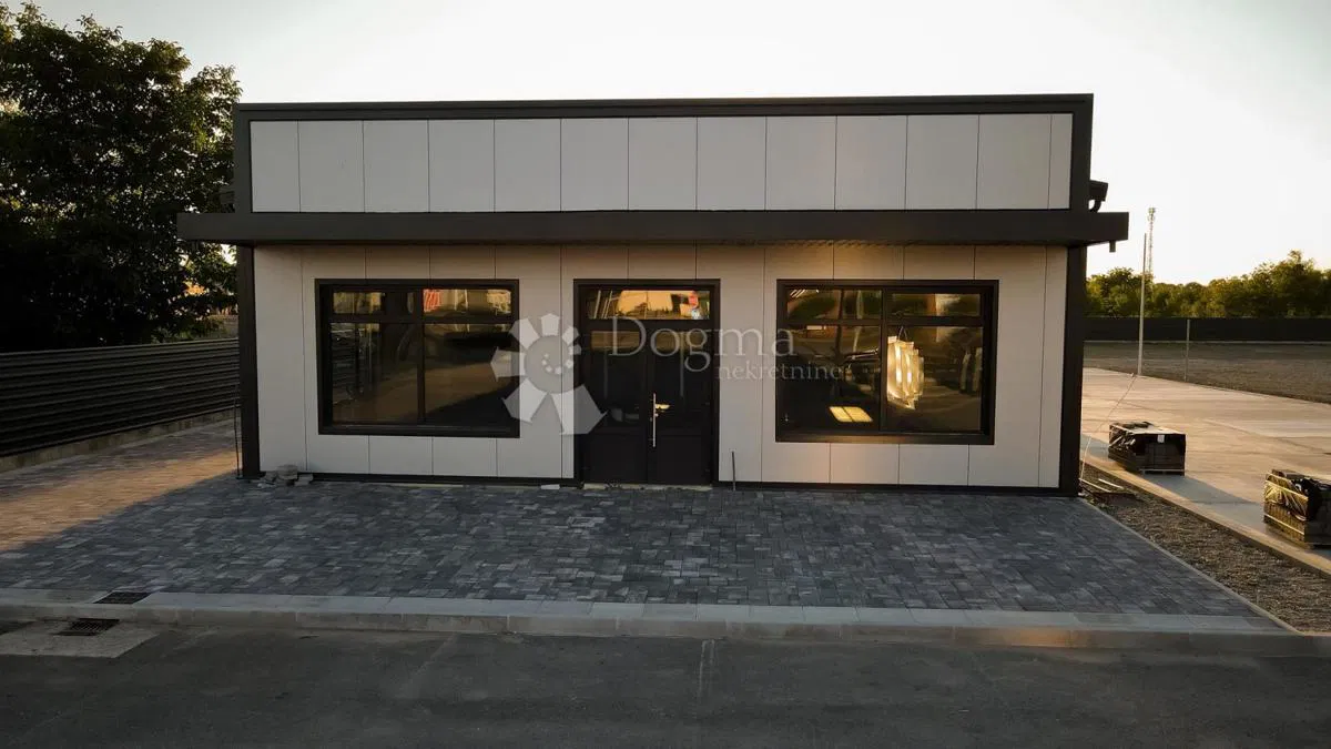 NAJAM POSLOVNE HALE 300 m² – VELIKA KOPANICA – ODLIČNA PROMETNA POVEZANOST