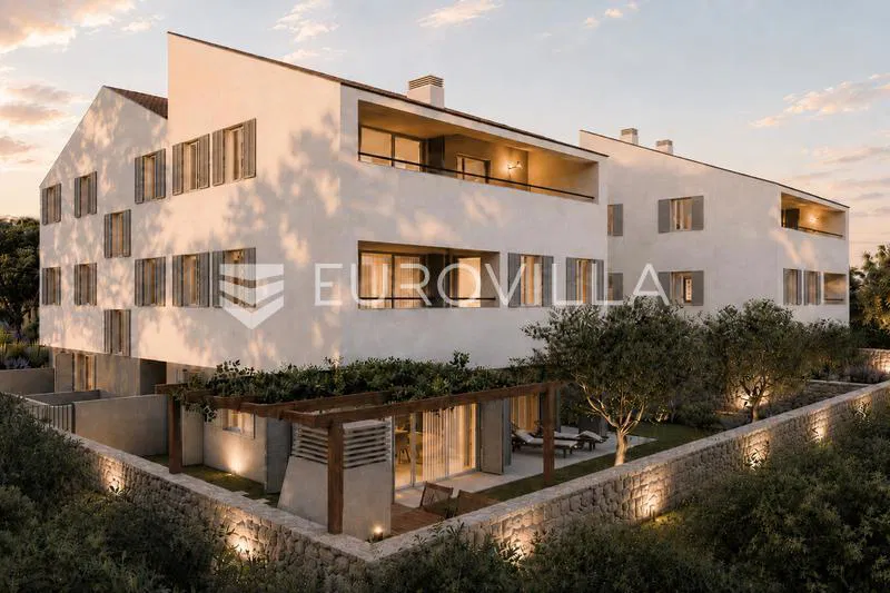 Grad Cres, Centar, luksuzan dvosoban stan 43 m², odlična lokacija
