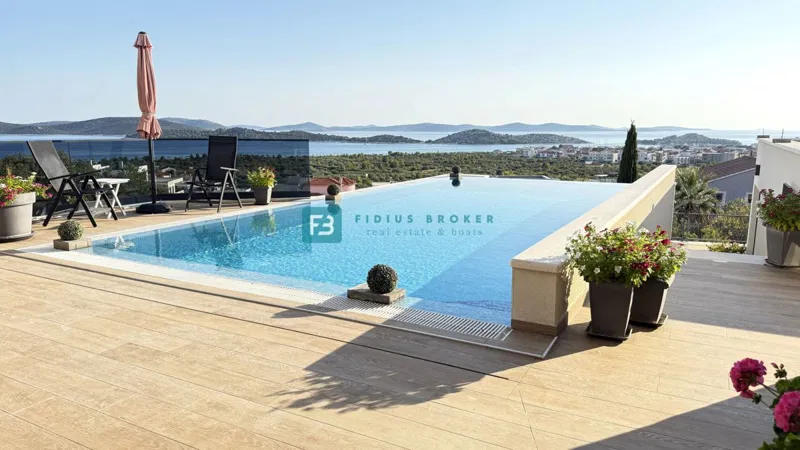 VODICE, ekskluzivna vila, odprt panoramski razgled, bazen, garaža, dvigalo – 2