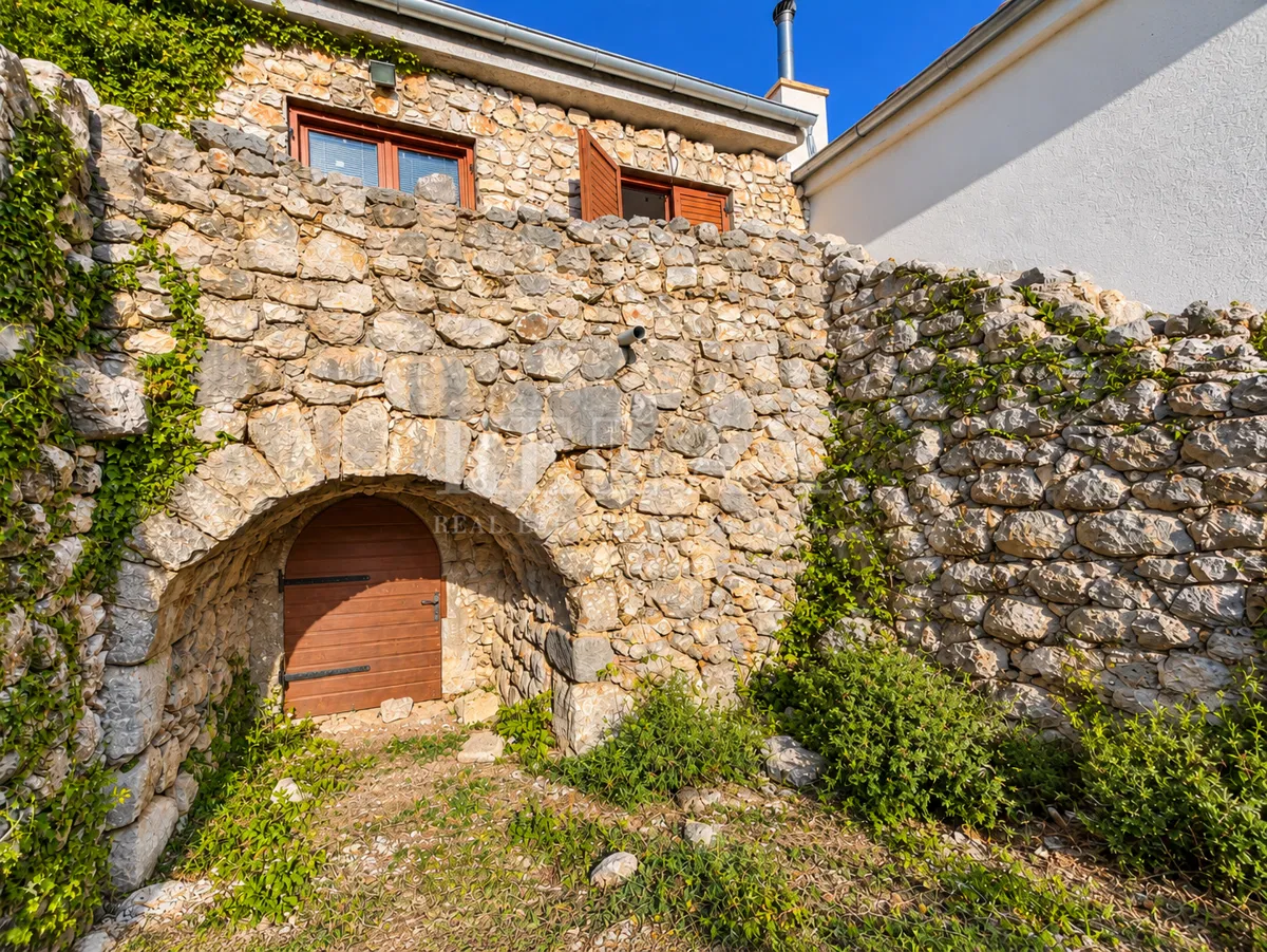 Grižane - kamena kuća