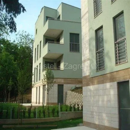 Petrova stan u urbanoj vili 155 m2