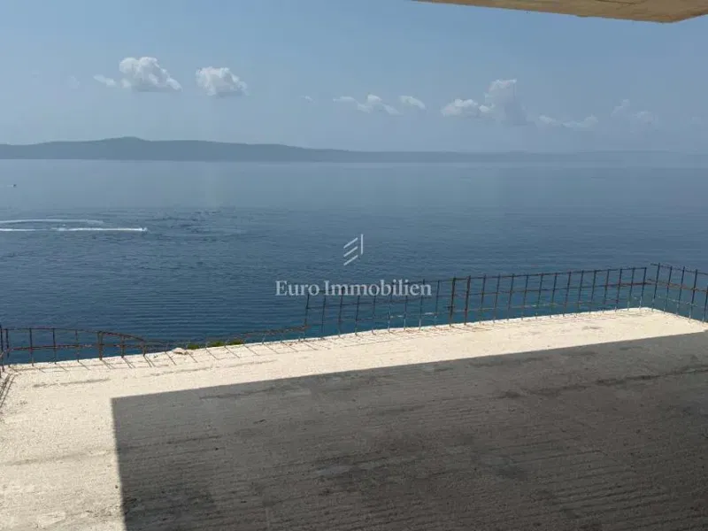 Stanovi u izgradnji s panoramskim pogledom na more