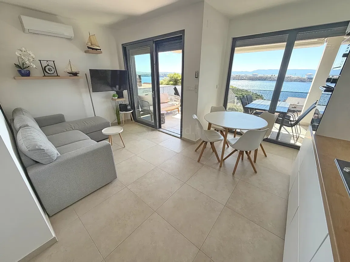 Omišalj, stan na 2. katu novogradnje blizu mora s pogledom!