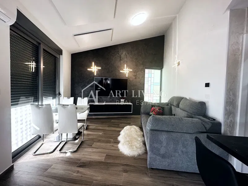 Umag, okolica - Luksuzni stan s galerijom, 72 m², pogled na more, 300 m od plaže