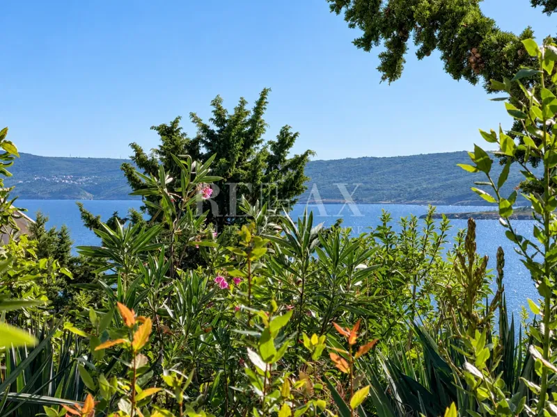 Crikvenica - stan s dvije spavaće sobe i terasom