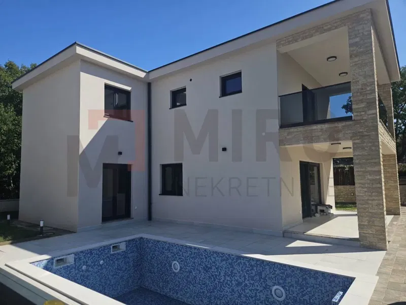 Malinska, nova namještena kuća s bazenom i pogledom na more