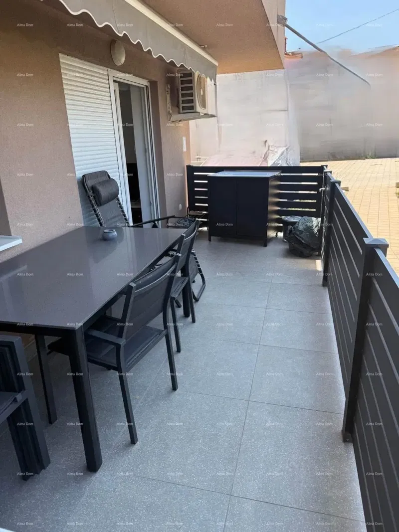 Medulin – Stan s parkirnim mjestom, 250 m od mora