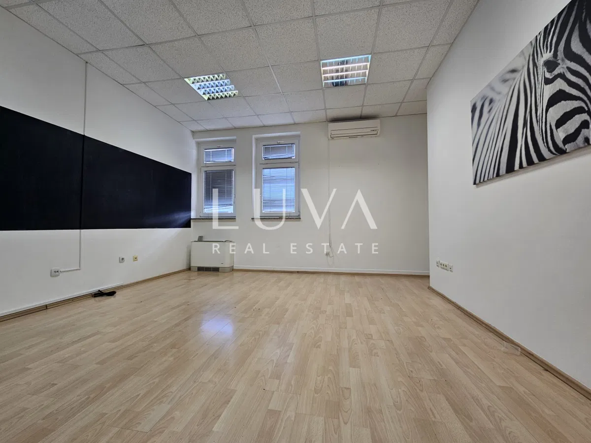 Zagrzeb, Dubrava, powierzchnia handlowa o powierzchni 300 m², do wynajęcia