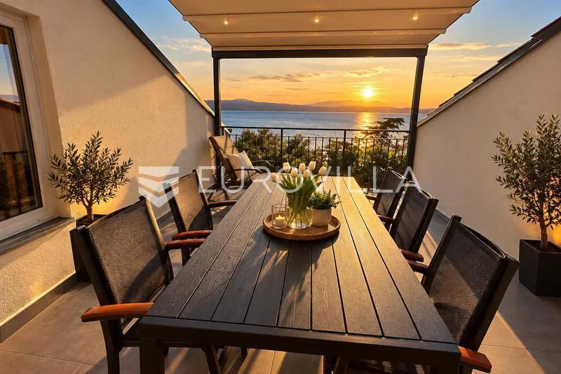 Crikvenica, penthouse, zimski najam, prvi red do mora