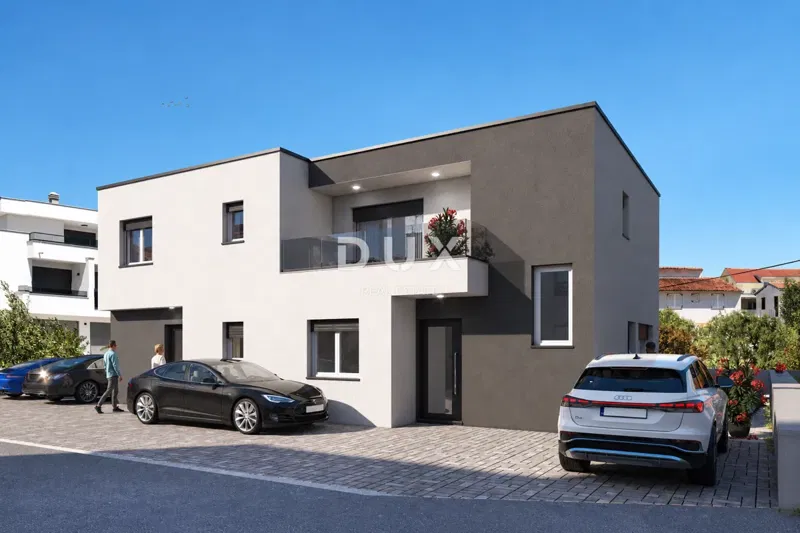 Vodice, štvorizbový apartmán s dvorom, 105 m², 600 m od mora – 2