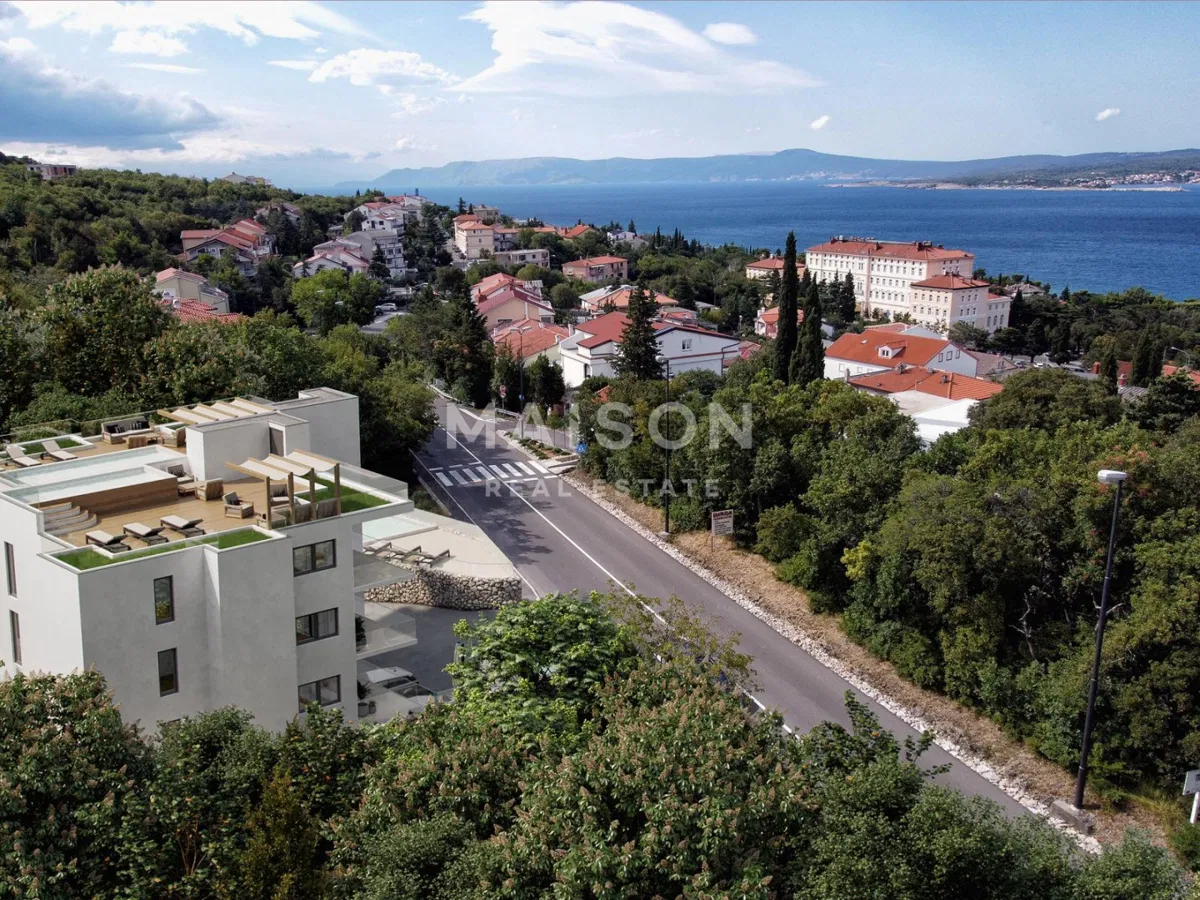 Attico con terrazza sul tetto e piscina 174 m2 - Crikvenica