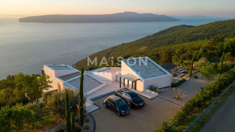 Mediterrane Luxusresidenz in atemberaubender Lage