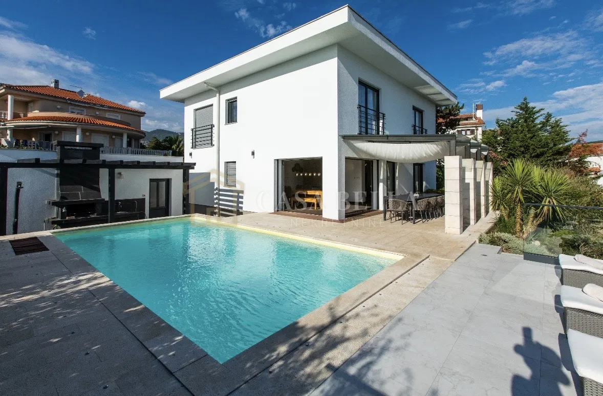 Crikvenica, luksuzna vila, 283 m², bazen, garaža, pogled na more!