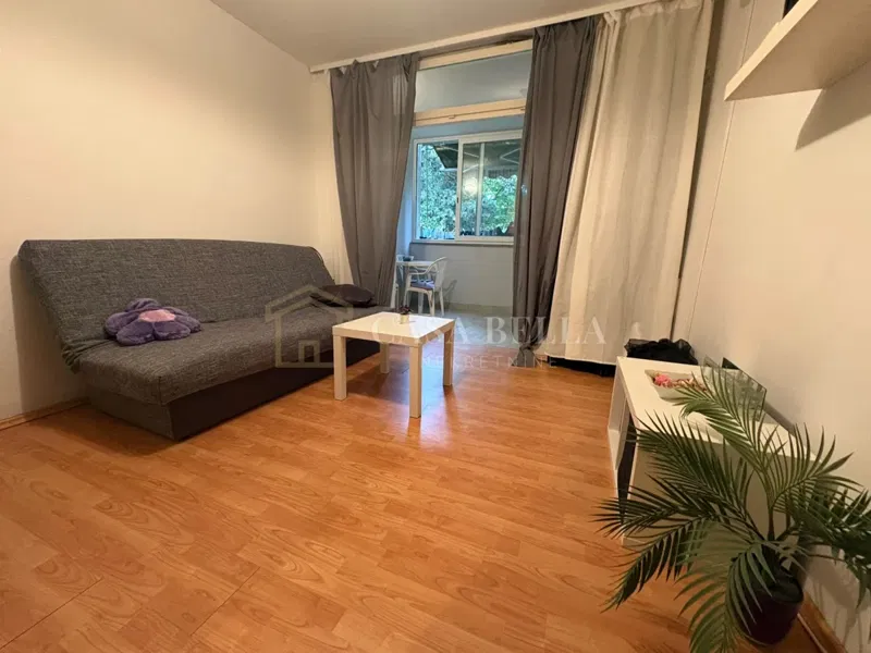 ČERVAR PORAT – STAN 30,65 M² U PRVOM REDU DO MORA