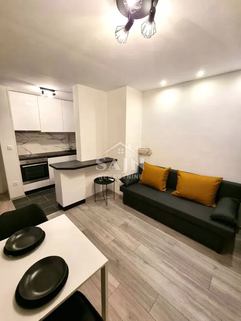 Split/Namješten i renoviran jednosoban stan