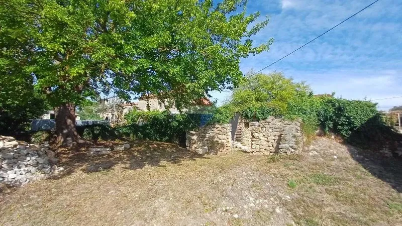 Istra,Valtura-građevinsko zemljište 860 m2