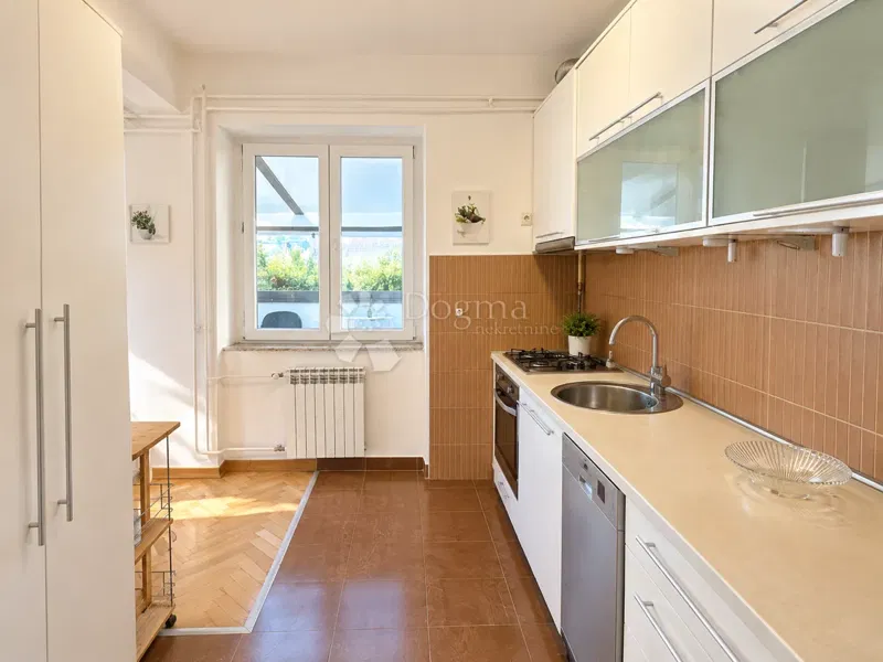 Flat Šalata, Gornji Grad - Medveščak, 40m2 – 3