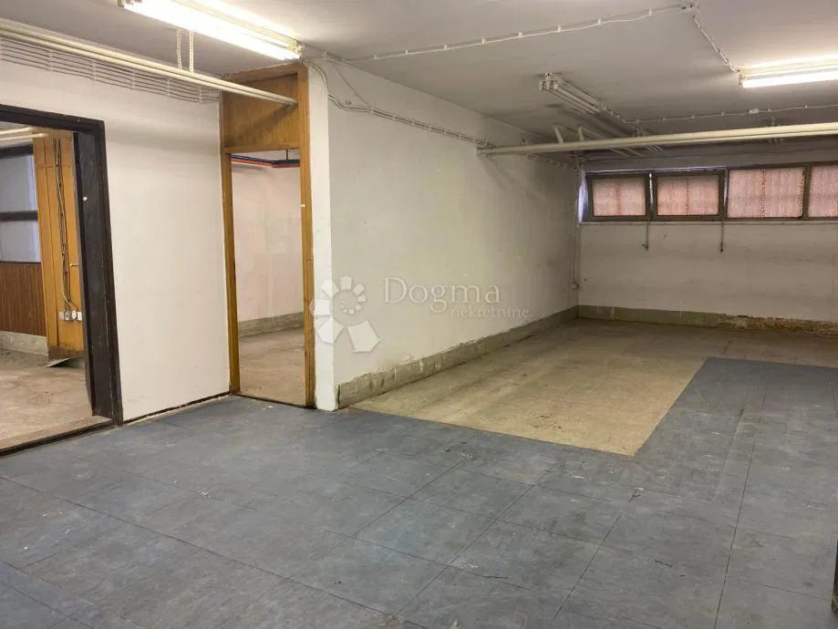 Lokal użytkowy Folnegovićevo naselje, Peščenica - Žitnjak, 174m2