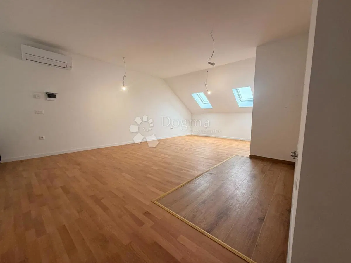 Lakás Banija, Karlovac, 90m2