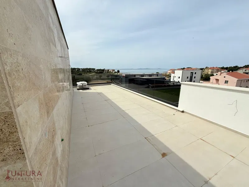 ZADAR - PRIVLAKA, APARTMAN 107 M2, PRODAJA, POGLED, KROVNA TERASA, LOKACIJA!!!