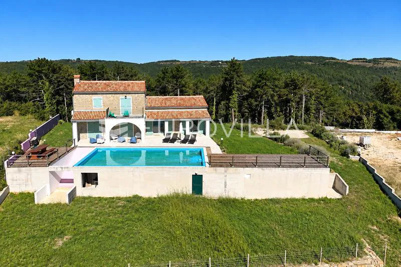 Istra, San Silvestar, Autentična kamena vila s bazenom, privatnošću i panoramskim pogledom
