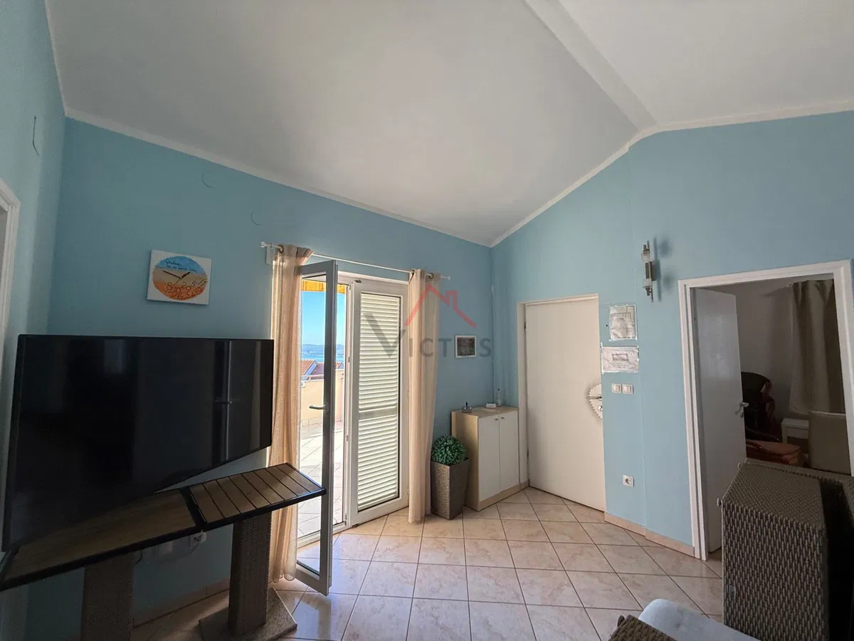 CRIKVENICA - Stan na 2. katu, 96 m2