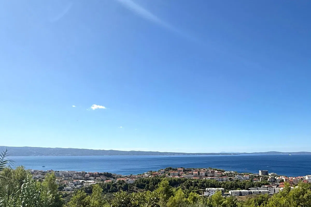 Građevinsko zemljište s panoramskim pogledom na more