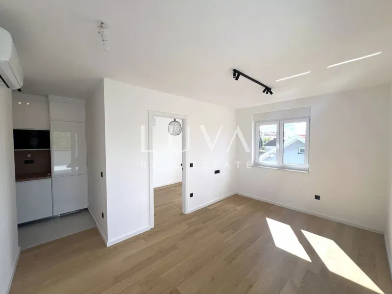 Velika Gorica, Zentrum, 2 Zimmer Wohnung mit Parkplatz, zu vermieten