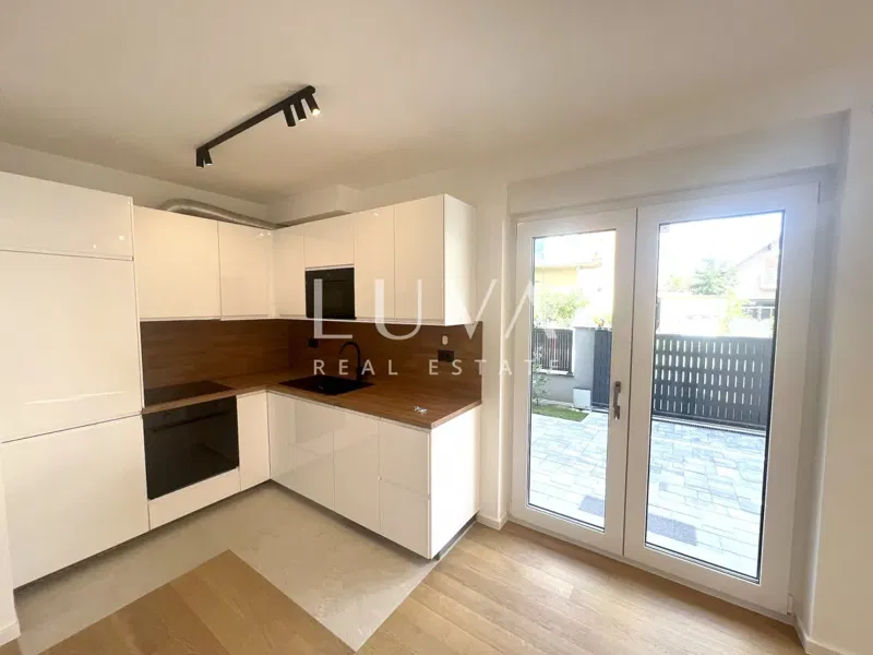 Velika Gorica, Zentrum, 2-Zimmer-Wohnung mit Garten, zu vermieten