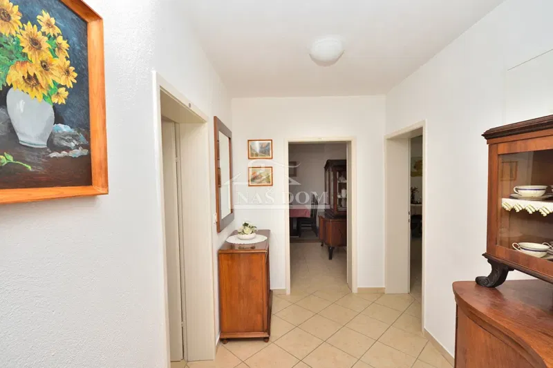 Vodice – opportunity! Entire-floor apartment arranged as 3 apartments – 2