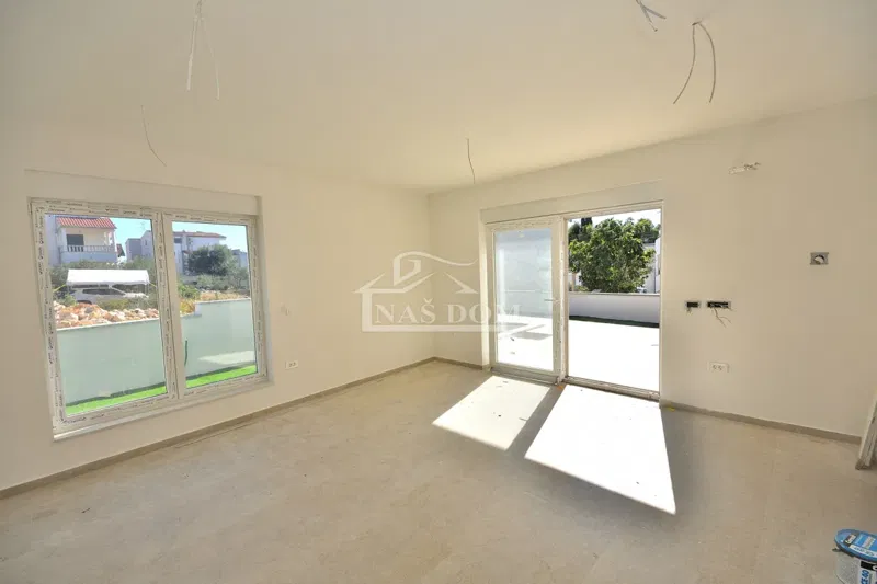 Vodice - S1 apartment with pool near the center and the beach – 3