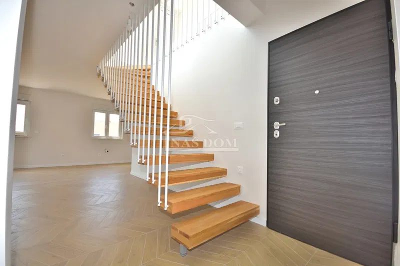 Vodice - S4 apartment 3 bedrooms + dining room, with rooftop terrace and sea view – 2