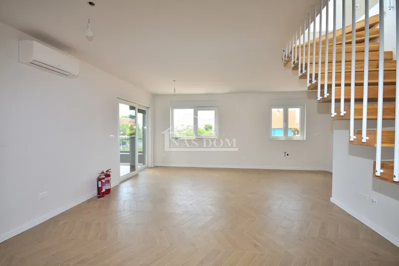 Vodice - S4 apartment 3 bedrooms + dining room, with rooftop terrace and sea view – 3