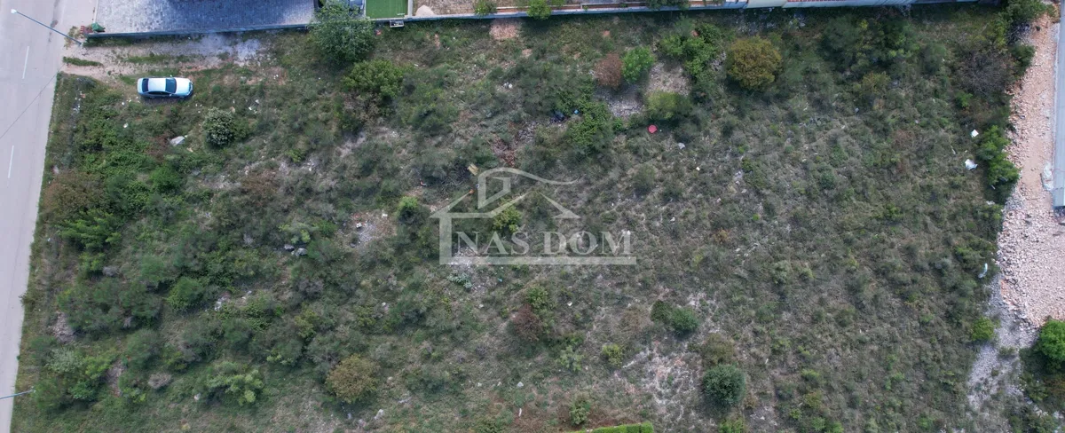 Vodice – Baugrundstück 855 m² in ruhiger Lage