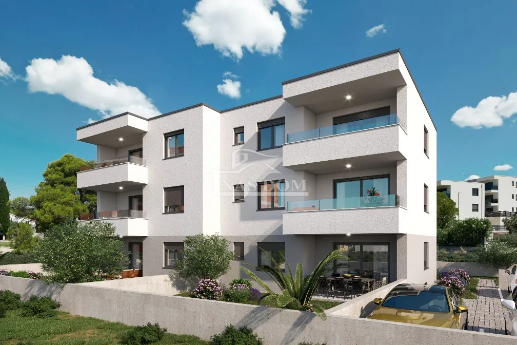 Brodarica - Apartman A2 u prizemlju s vrtom, novogradnja