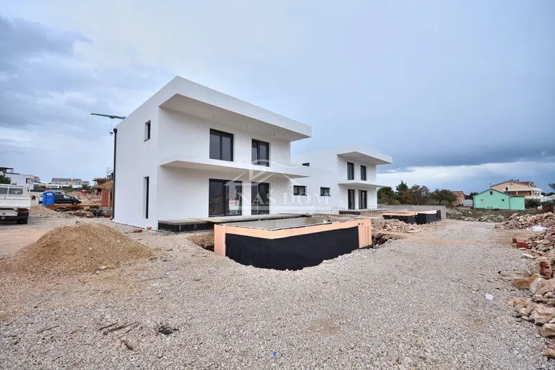 Vodice - NEW CONSTRUCTION - S1 house with pool and garage, 650 m from the center – 2